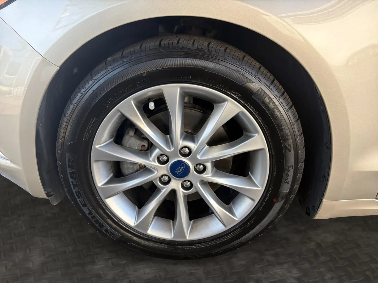 Used 2017 Ford Fusion SE w/ Fusion SE Technology Package FWD image 33