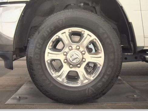 Used 2024 RAM 2500 Big Horn w/ Bed Utility Group image 18