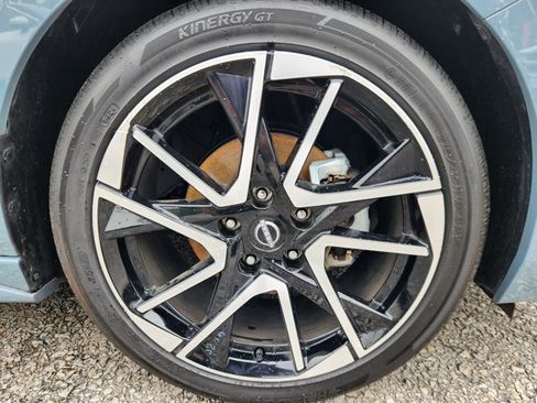 Certified 2025 Nissan Sentra SR w/ SR Premium Package FWD image 20
