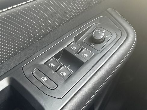 New 2026 Volkswagen Atlas Cross Sport SEL Premium R-Line image 30