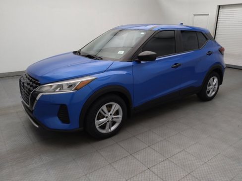 Used 2023 Nissan Kicks S FWD image 2