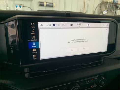 Used 2025 Jeep Wrangler Sport S image 34