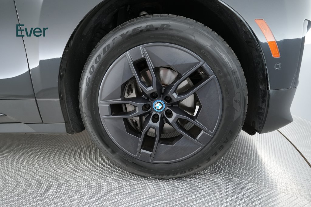 Used 2024 BMW iX xDrive50 AWD/4WD image 20