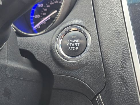 Used 2018 Subaru Outback 2.5i Limited w/ Popular Package #2 image 23