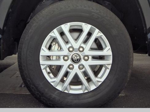 Used 2023 Toyota Tundra SR5 w/ SR5 Convenience Package image 11