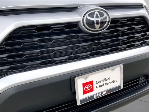 Used 2025 Toyota RAV4 LE FWD image 29