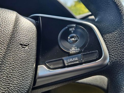 Used 2018 Honda CR-V LX image 25