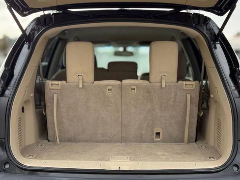 Used 2015 Nissan Pathfinder SV image 26