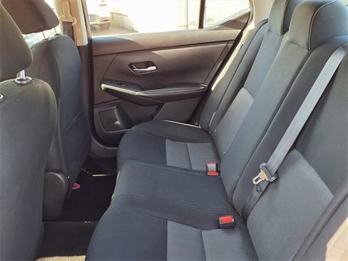 Used 2023 Nissan Sentra SV image 9