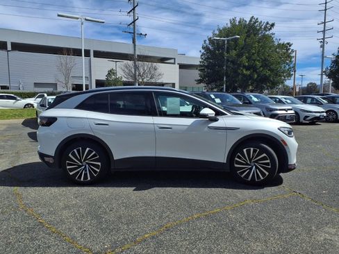 Certified 2023 Volkswagen ID.4 Pro S Plus image 4