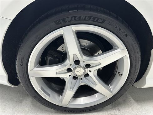 Used 2014 Mercedes-Benz SL 550 image 18