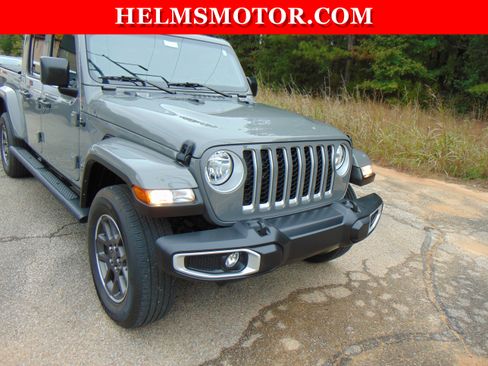 Certified 2023 Jeep Gladiator Overland image 12