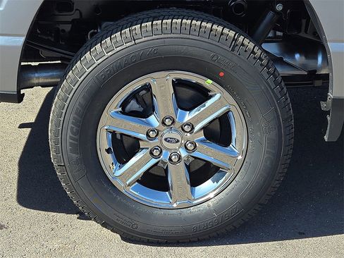 Used 2025 Ford F150 XLT w/ Equipment Group 302A MID image 7