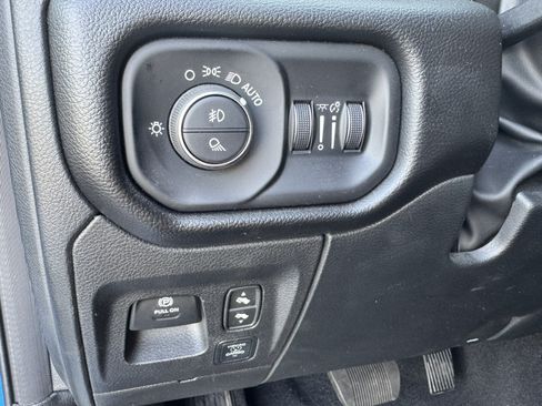 Used 2025 RAM 1500 Big Horn RWD image 35