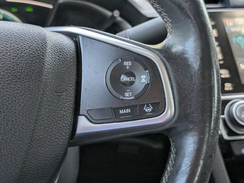 Used 2017 Honda Civic Touring image 19