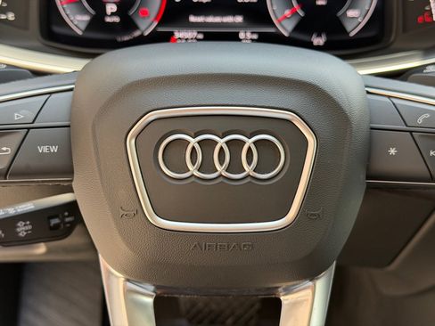 Used 2023 Audi Q8 Premium w/ Convenience Package AWD/4WD image 33
