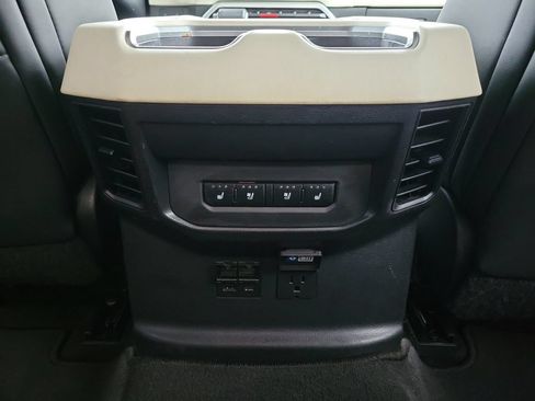 Used 2022 Toyota Tundra Capstone AWD/4WD image 22