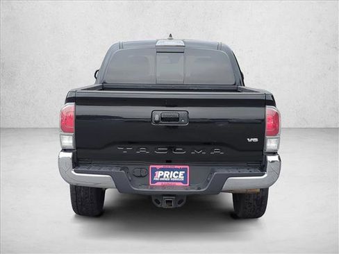 Used 2023 Toyota Tacoma TRD Off-Road image 6