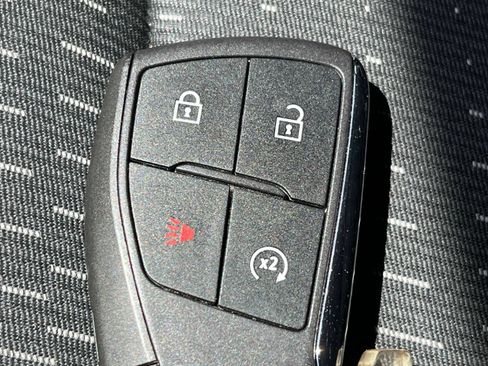 Used 2025 Chevrolet Equinox LT FWD image 28