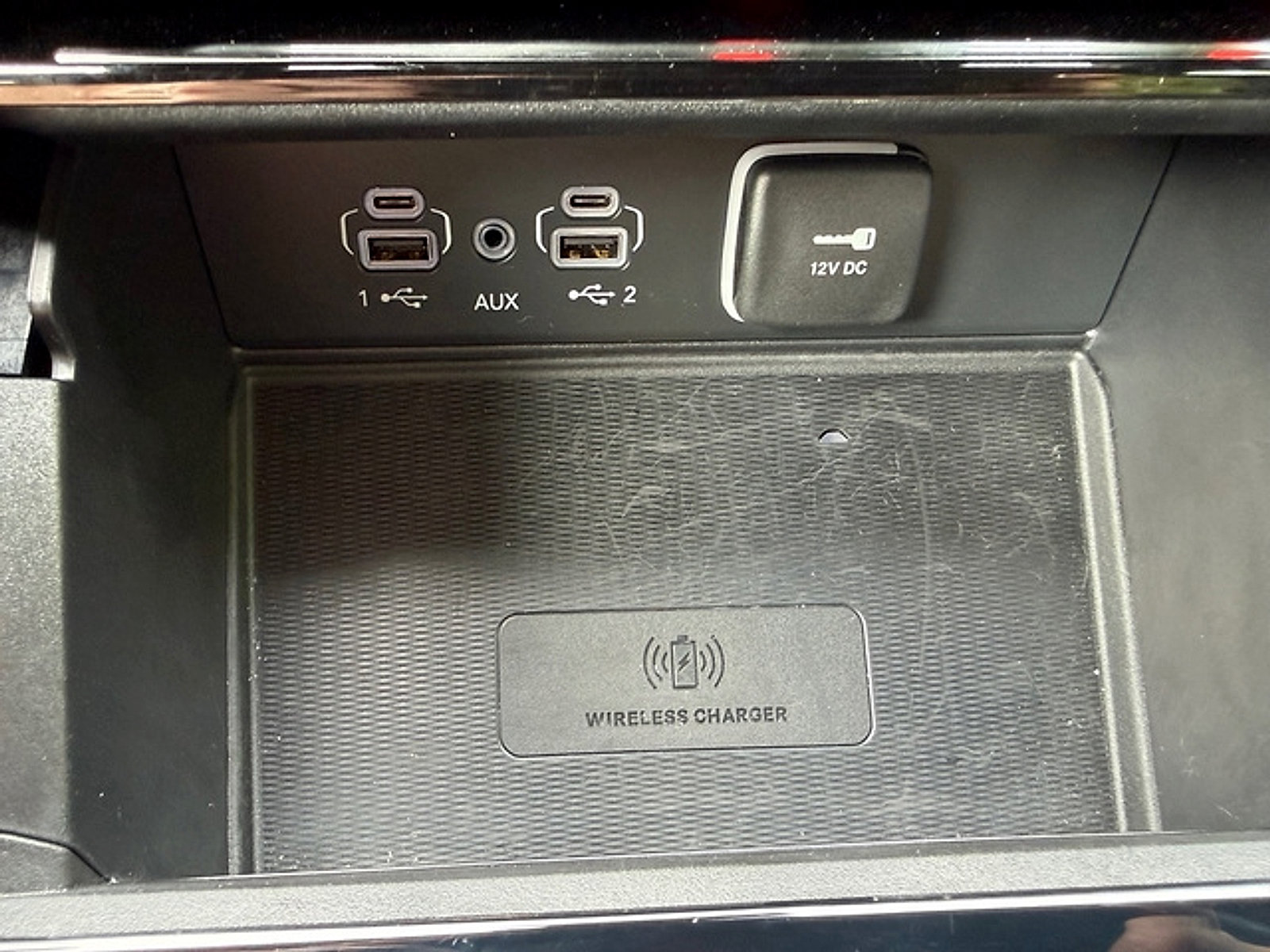 Used 2025 Jeep Grand Cherokee Altitude AWD/4WD image 25