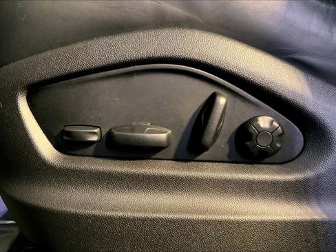 Used 2022 Porsche Cayenne image 39