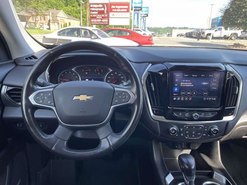 Used 2021 Chevrolet Traverse LT w/ LT Premium Package AWD/4WD image 23