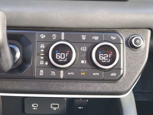 Used 2024 Land Rover Defender 110 S image 20