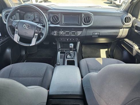 Used 2019 Toyota Tacoma TRD Off-Road AWD/4WD image 18