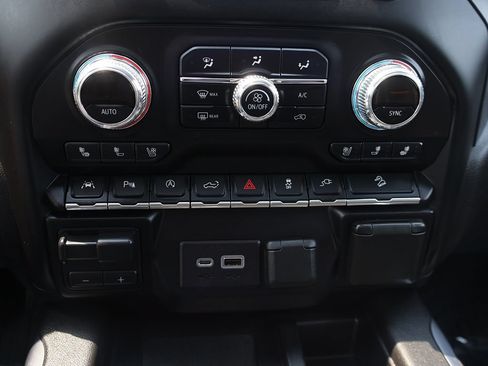 Used 2019 GMC Sierra 1500 AT4 w/ AT4 Premium Package AWD/4WD image 50