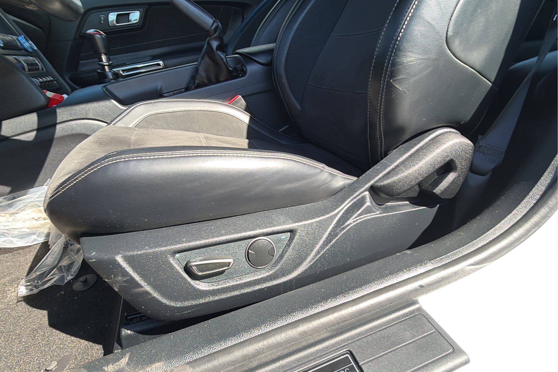 Used 2016 Ford Mustang Shelby GT350 w/ Technology Package RWD image 20