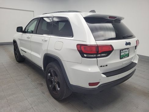 Used 2018 Jeep Grand Cherokee Laredo image 5