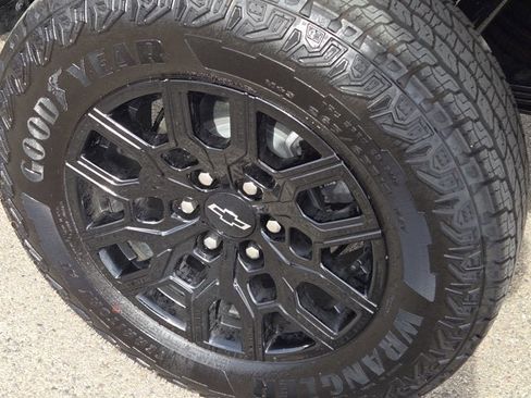 Used 2026 Chevrolet Colorado Trail Boss image 14