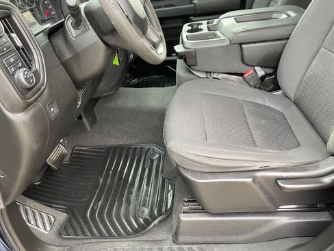 Used 2020 Chevrolet Silverado 2500 Custom w/ Custom Value Package image 18