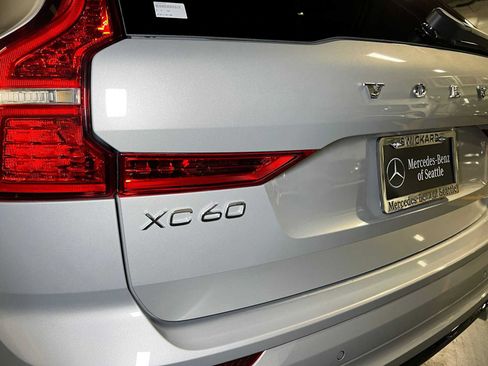Used 2023 Volvo XC60 B5 Ultimate AWD/4WD image 14
