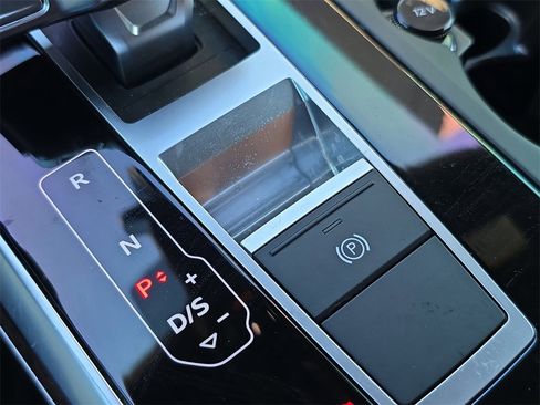 Used 2024 Audi Q8 Premium Plus w/ Premium Plus Package image 30