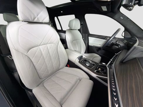 Certified 2023 BMW X7 xDrive40i w/ Premium Package image 29