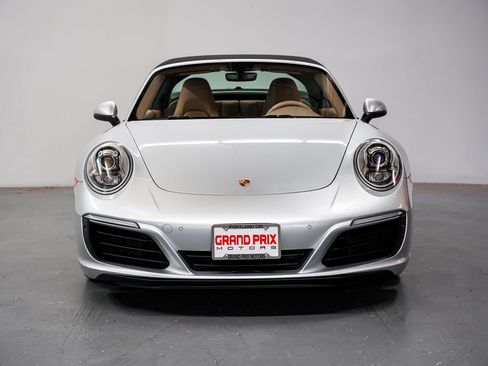 Used 2017 Porsche 911 Targa 4 AWD/4WD image 5