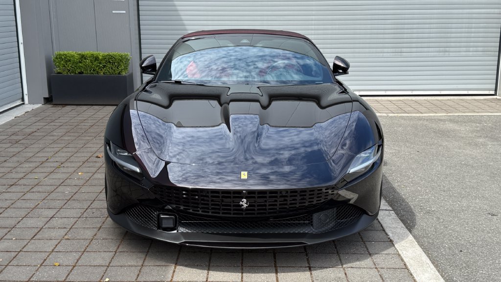 Used 2026 Ferrari Roma Spider RWD image 19