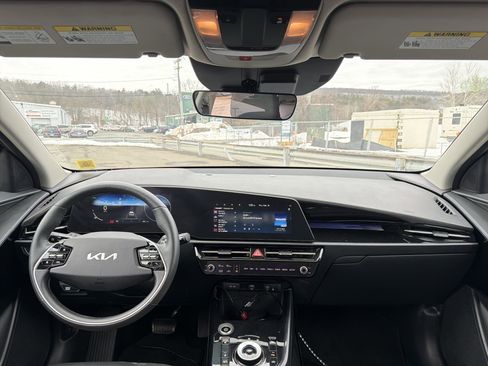 Used 2024 Kia Niro Wind w/ Wind Preserve Package image 14