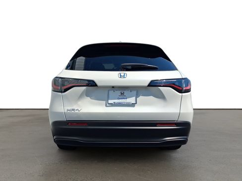 Used 2027 Honda HR-V LX image 11