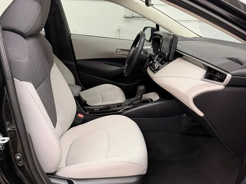 Used 2022 Toyota Corolla LE FWD image 34
