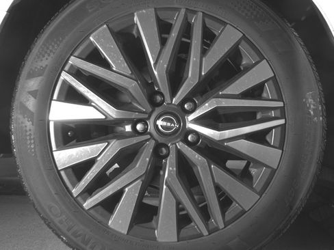 Used 2025 Nissan Altima 2.5 SV FWD image 15