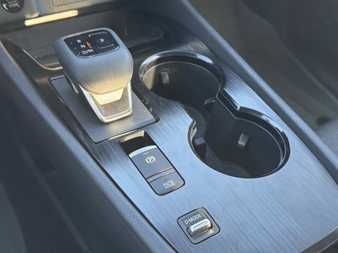 Used 2024 Nissan Rogue SV image 20