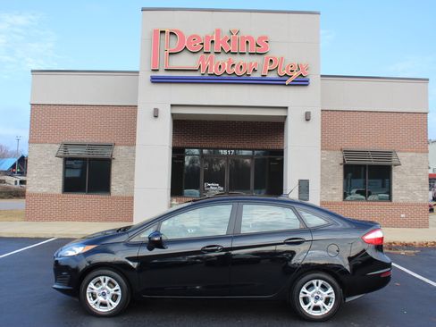 Used 2016 Ford Fiesta SE image 9