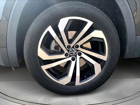 Used 2021 Volkswagen Atlas SEL Premium image 27