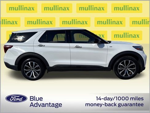 Used 2022 Ford Explorer ST-Line image 2