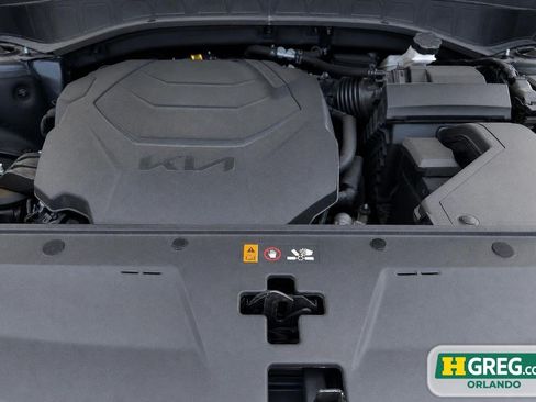 Used 2025 Kia Telluride S AWD/4WD image 14