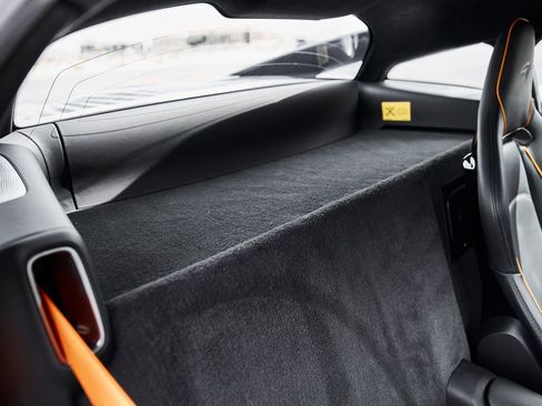 Used 2024 McLaren Artura image 39