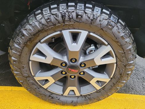 Used 2025 Toyota 4Runner Limited image 29