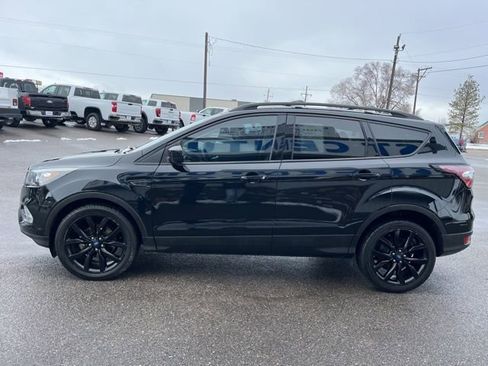 Used 2018 Ford Escape SE w/ SE Sport Appearance Package image 13